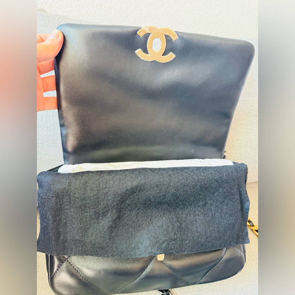 NEW- Chanel Black Quilted Leather Bag with tag - Picture 7 of 17